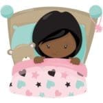 Enfant dans un lit avec une peluche